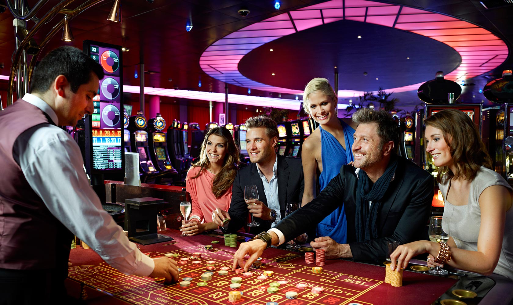 Why Online Casinos Are Becoming So Much Popular -